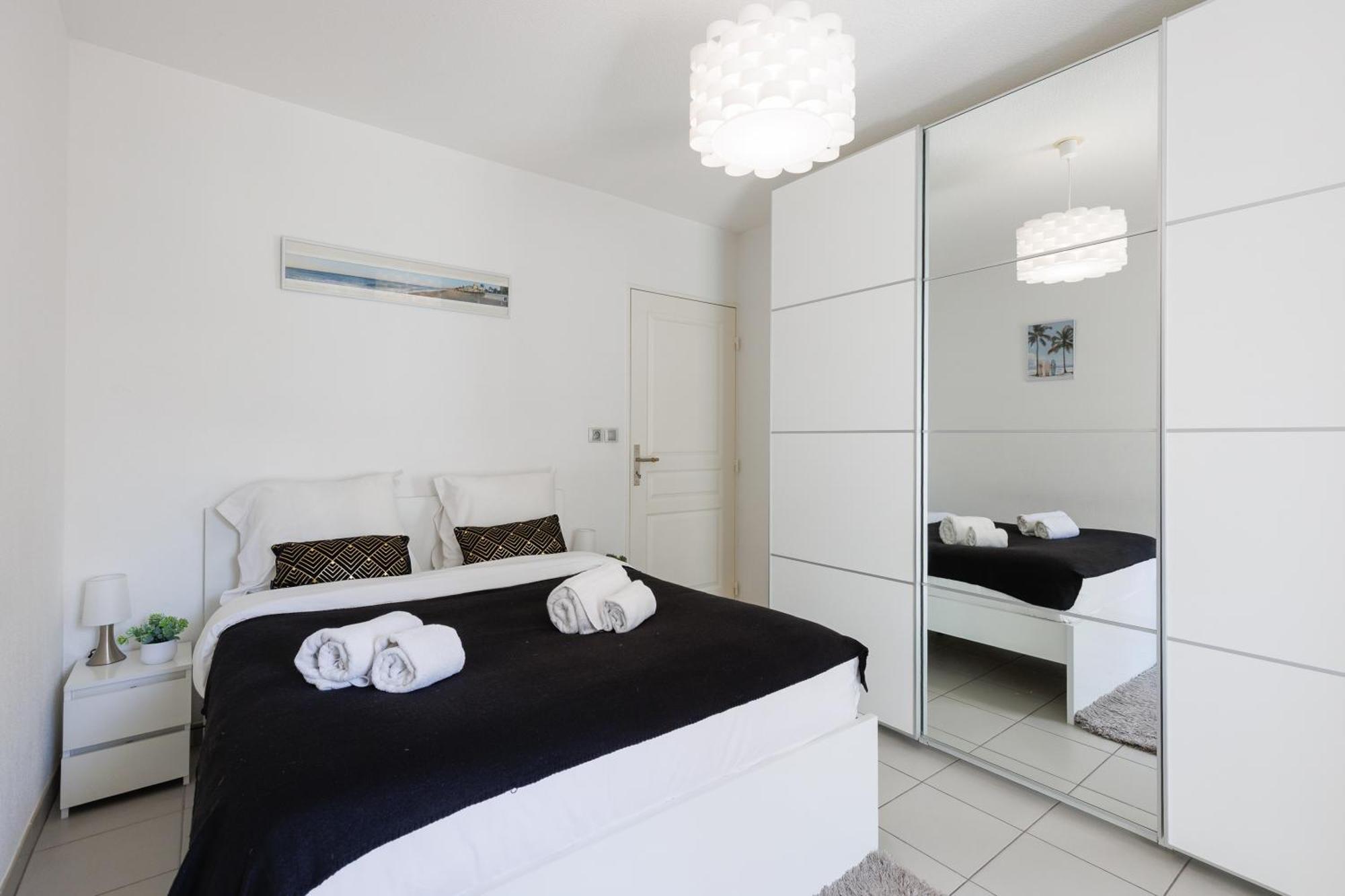 Maria Yourhosthelper Apartment Cannes